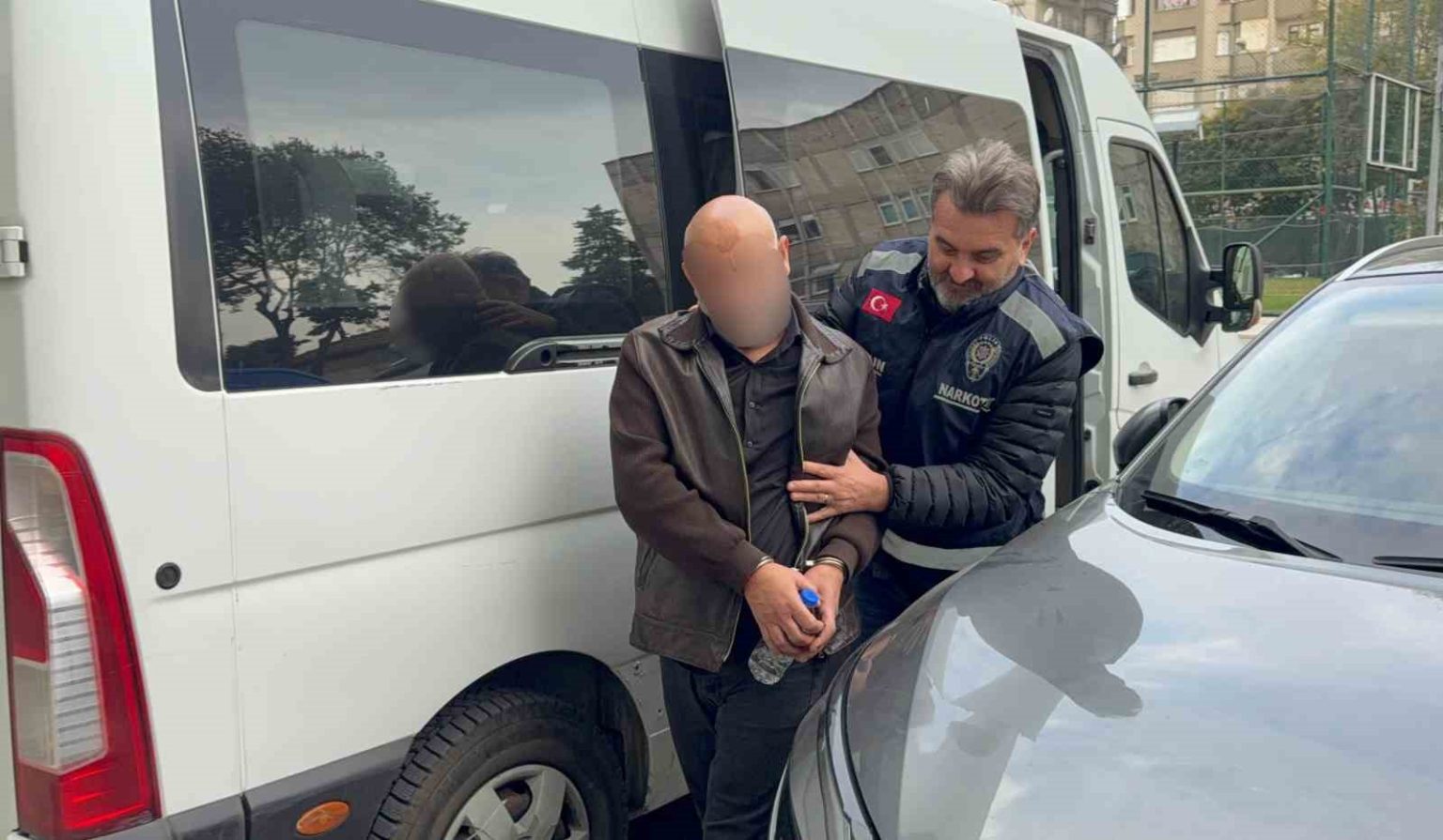 uzerinde-ve-evinde-uyusturucu-ele-gecen-sahis-tutuklandi