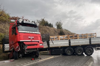 yagisli-hava-kazayi-beraberinde-getirdi