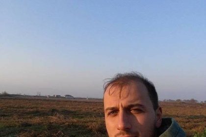 3-cocuk-babasi-adam-hali-sahada-kalbine-yenildi