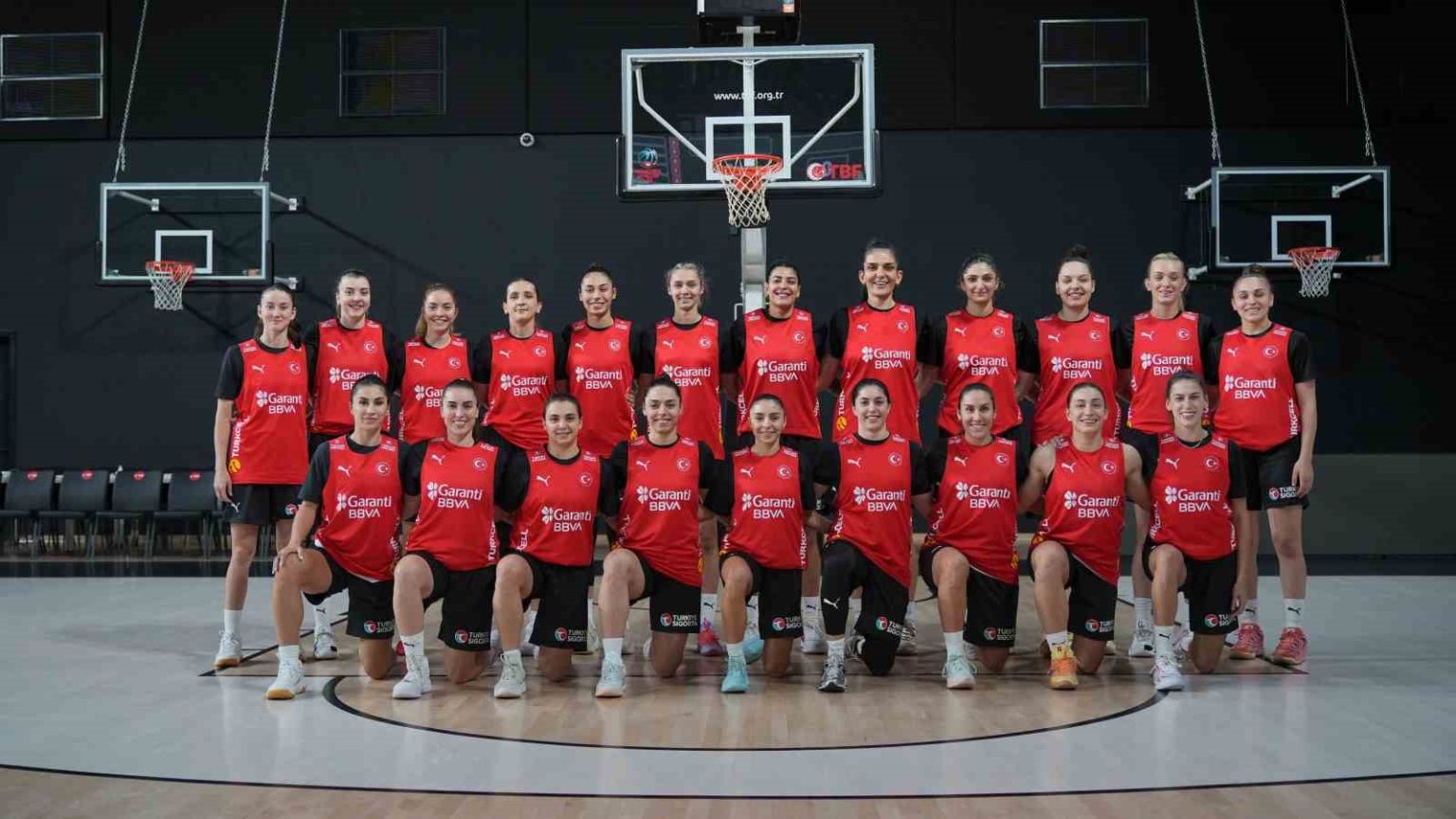 a-milli-kadin-basketbol-takimi-hazirlik-kampi-icin-toplandi