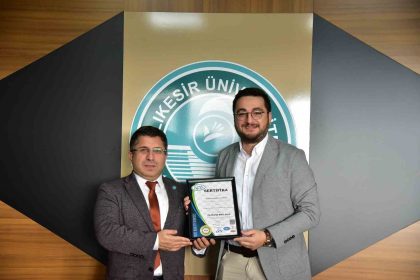 balikesir-universitesine-iso-9001-belgesi