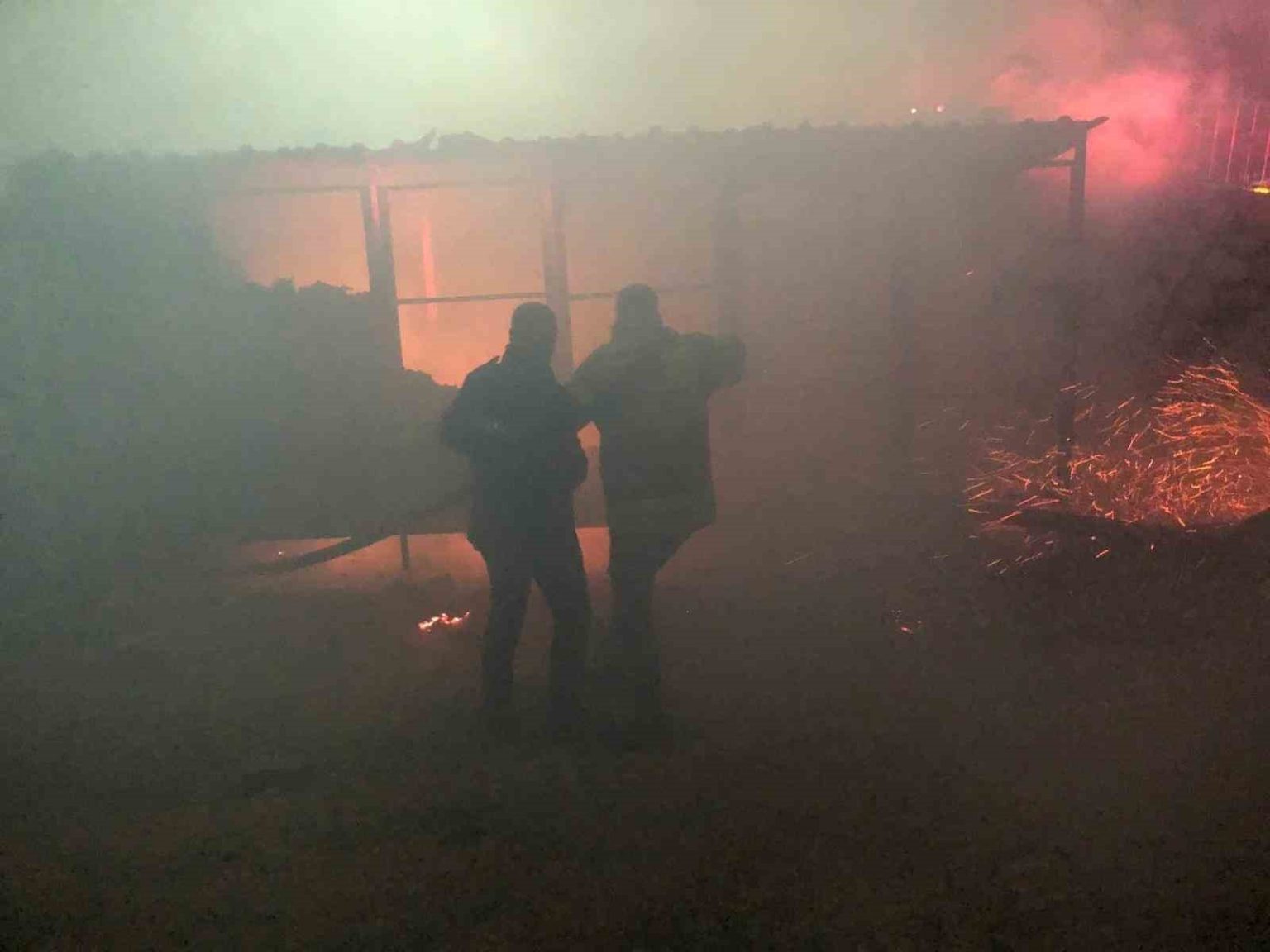 besnide-konteyner-yangini-korkuttu