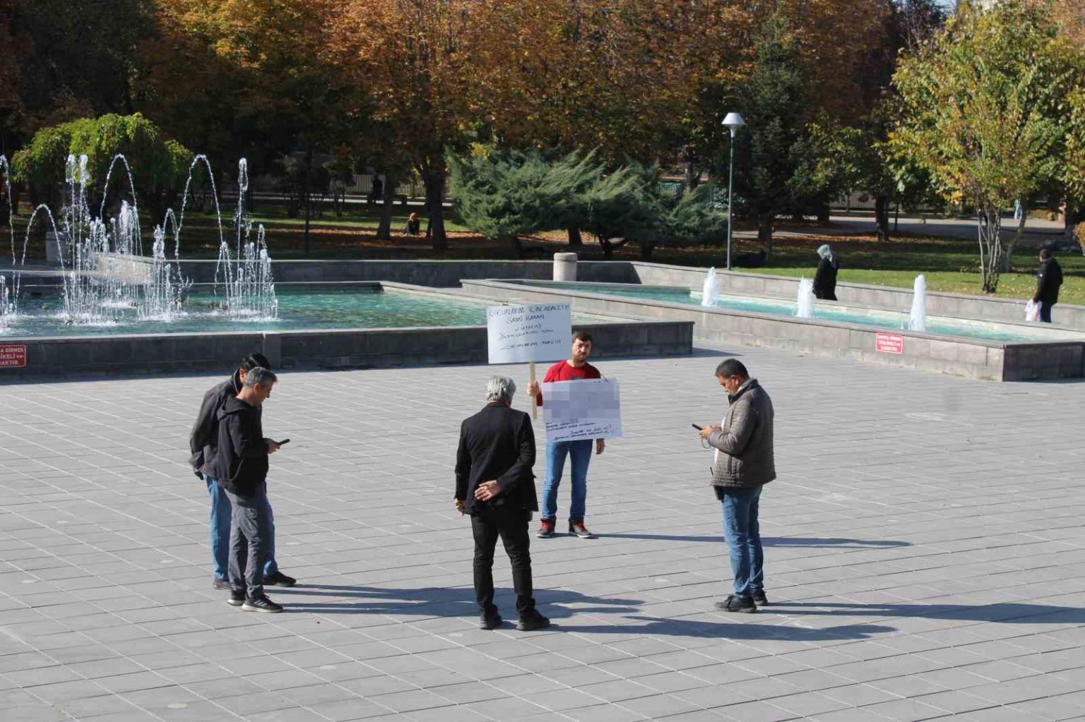 bosanmak-isteyen-sahistan-tek-kisilik-eylem