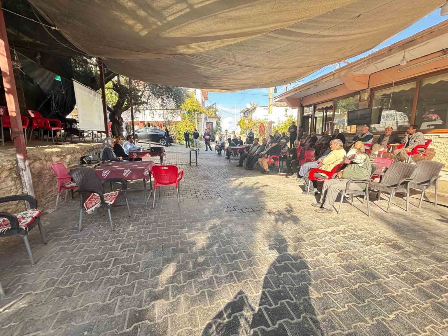 bozdoganda-ges-projesi-icin-halk-toplantisi-yapildi