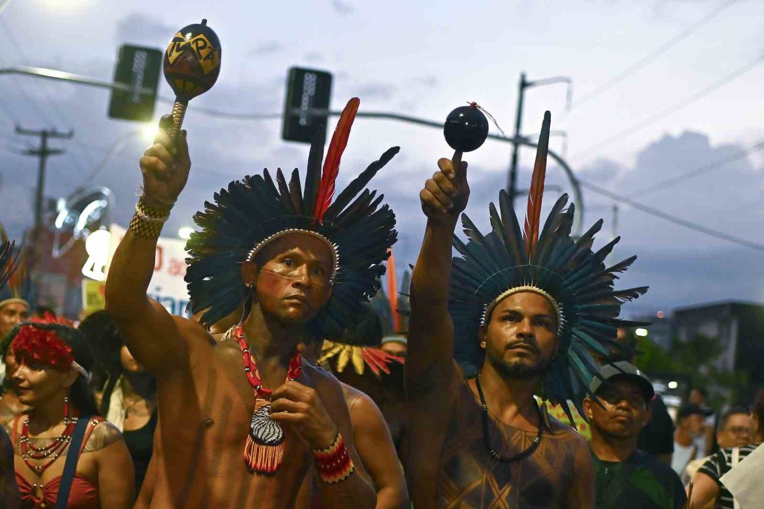 brezilyadaki-cop30-zirvesinde-yerliler-ile-guvenlik-arasinda-catisma