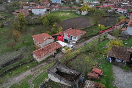 dusen-kargo-ucaginda-kahreden-tesaduf-cocukluk-arkadasiyla-ayni-gun-sehit-dustu