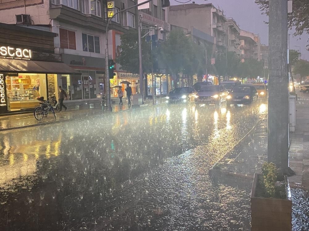 duzcede-en-fazla-yagis-gumusovada-olculdu