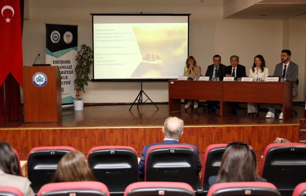 esogude-surdurulebilirlik-ve-rekabet-hukuku-sempozyumu-gerceklesti