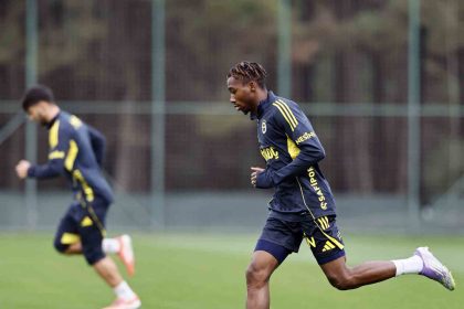 fenerbahce-gunu-cift-antrenmanla-tamamladi