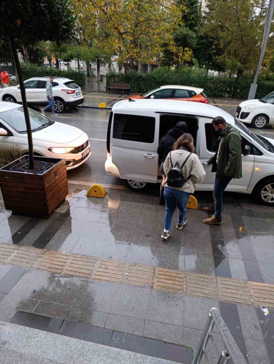 fuhus-operasyonunda-5-kadin-ve-is-yeri-sahibi-yakalandi