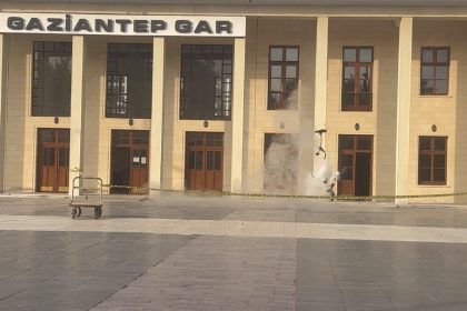 gar-istasyonunda-supheli-canta-panigi