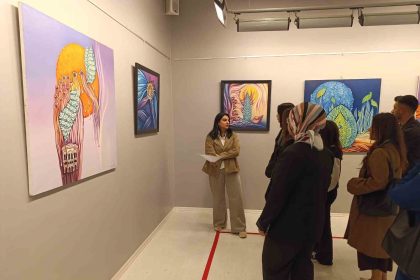 guzel-sanatlar-fakultesi-ogrencilerinden-sanko-sanat-galerisine-ziyaret