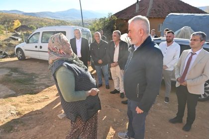 hayatlarini-degistiren-o-yardimin-ardindan-duygusal-bulusma