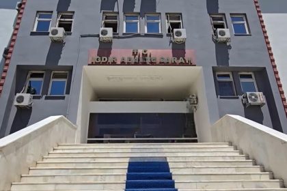 igdirda-rusvet-sorusturmasinda-2-avukat-gozaltina-alindi