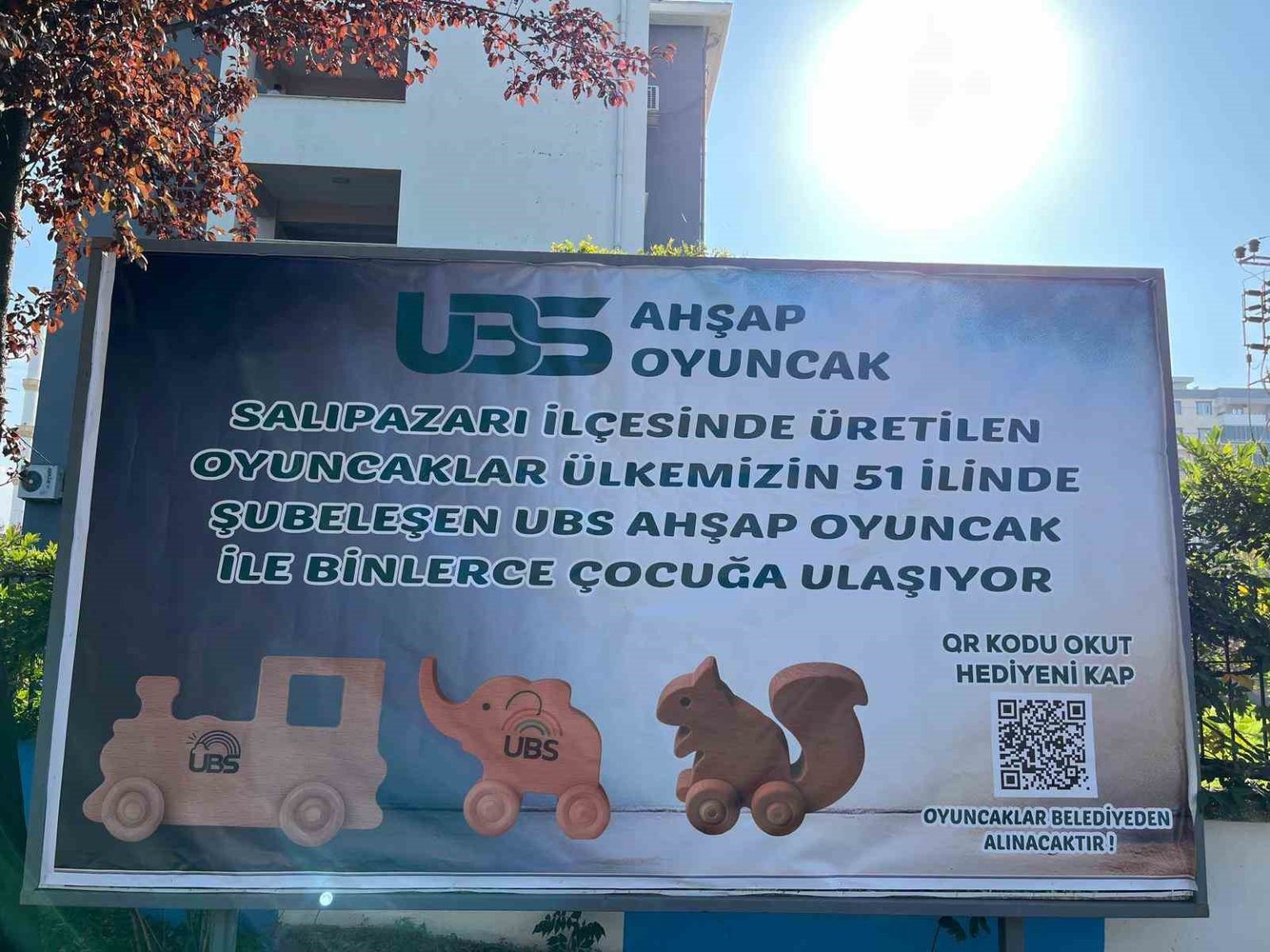 ilcede-cocuklara-ucretsiz-qr-kodla-oyuncak-surprizi