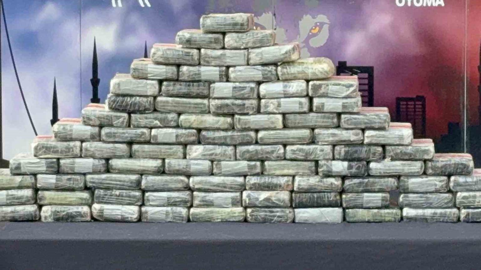 istanbulda-narkotik-operasyonu-494-kilogram-uyusturucu-madde-ele-gecirildi