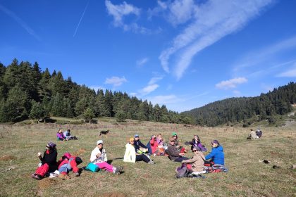 istanbuldan-gelip-camiliyayla-koyunde-doga-yuruyusu-yaptilar