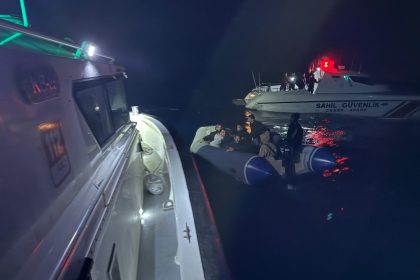 izmir-aciklarinda-27-duzensiz-gocmen-yakalandi-14-gocmen-kurtarildi