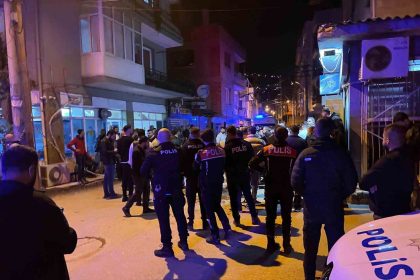 izmirde-silahli-saldiri-1-olu-3-yarali