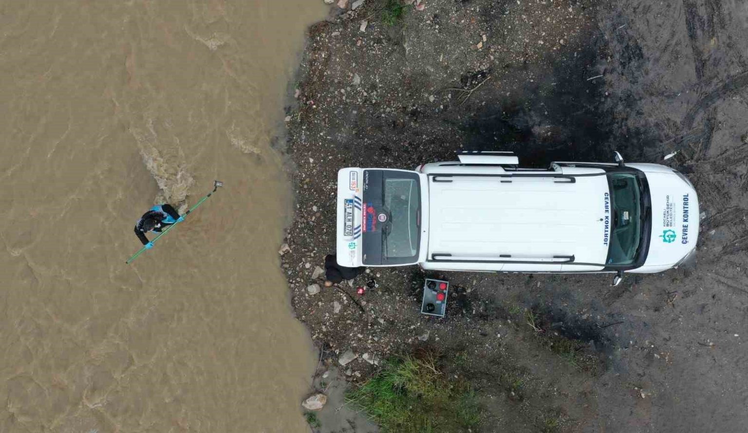 izmit-korfezine-dokulen-12-dere-surekli-denetleniyor