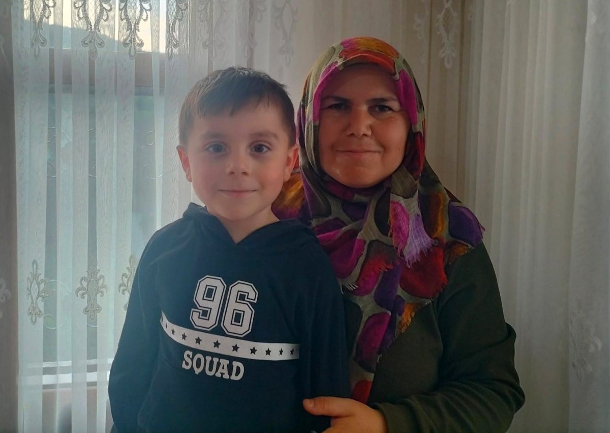 kastamonuda-olu-bulunan-anne-ile-oglunun-cenazeleri-otopsi-icin-ankara-adli-tip-kurumuna-getirildi