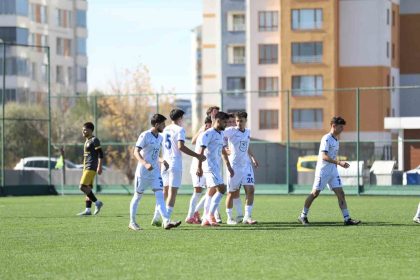 kayseri-atletikspor-ilk-maglubiyetini-aldi