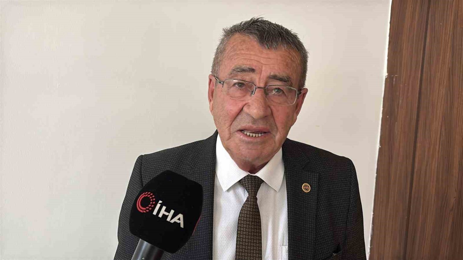 kibriscik-koy-olma-tehlikesiyle-karsi-karsiya-baskan-gozyaslarini-tutamadi