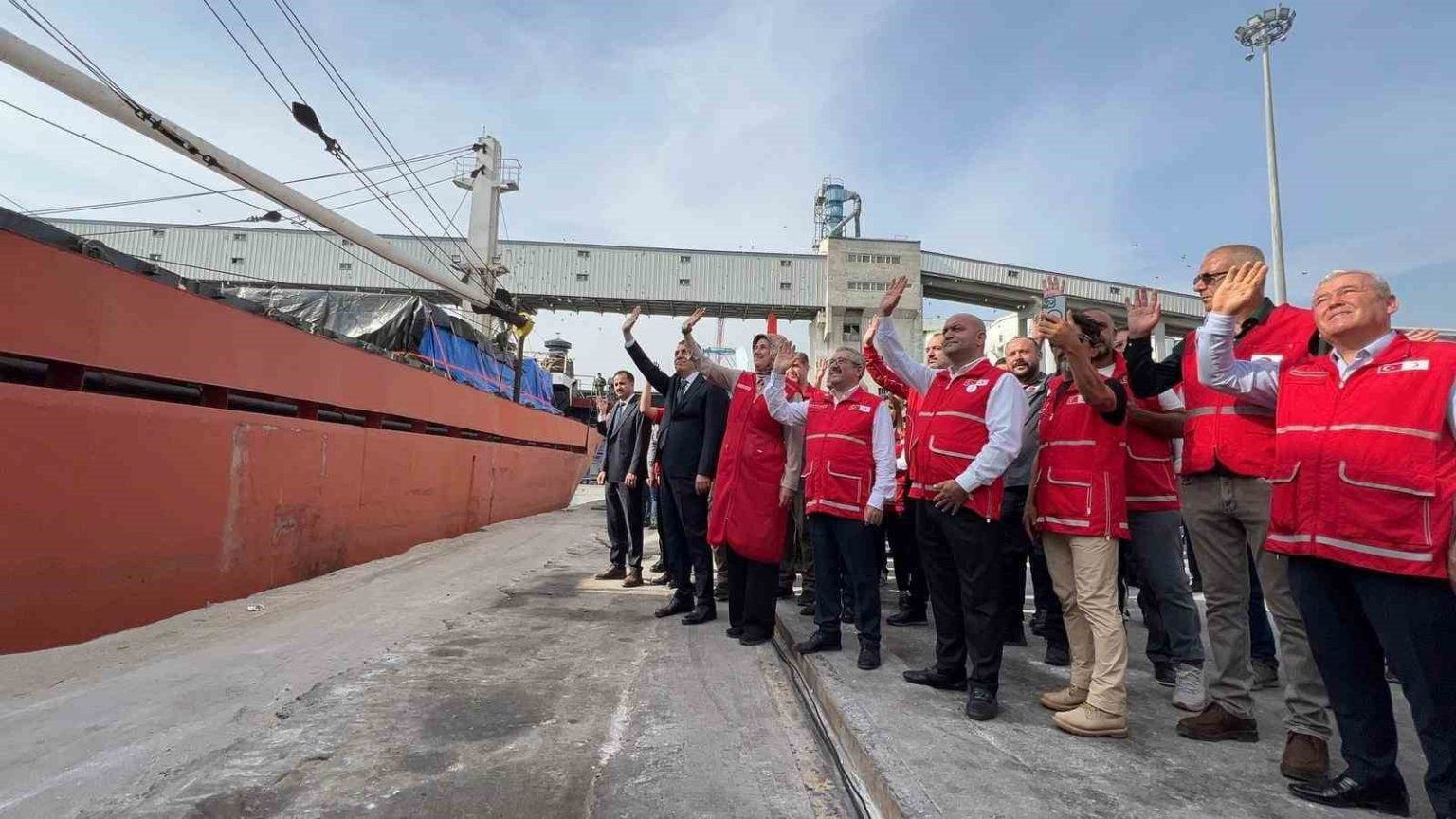 kizilay-genel-baskani-fatma-meric-yilmaz