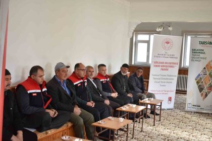 koylerde-bulusuyoruz-tarimi-konusuyoruz-projesi-kapsaminda-ureticilerle-bulusmalar-devam-ediyor