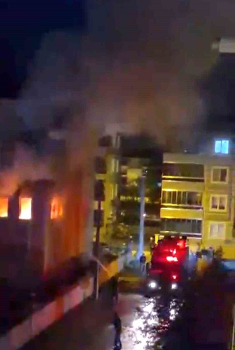 kutahyada-apartman-dairesinde-yangin-5-kisi-kurtarildi