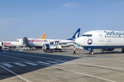 malatya-havalimaninda-ekim-ayinda-70-bin-548-yolcuya-hizmet-verildi