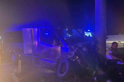 manavgatta-trafik-kazasi-4-yarali