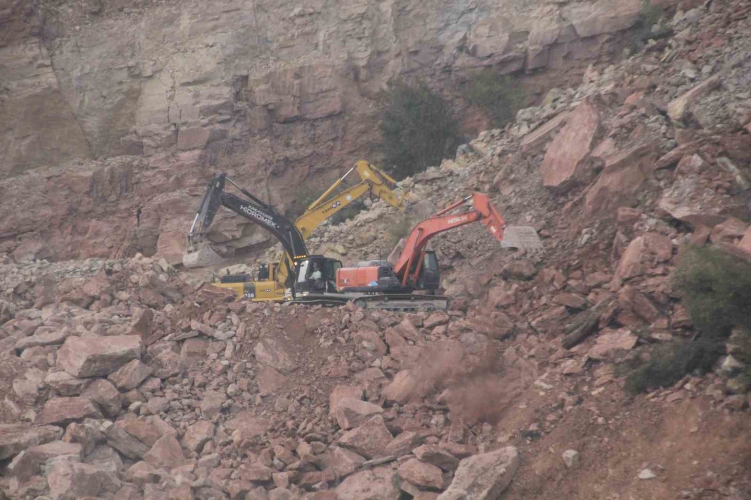 orduda-gocuk-altinda-kalan-kamyon-soforunun-cenazesine-ulasildi