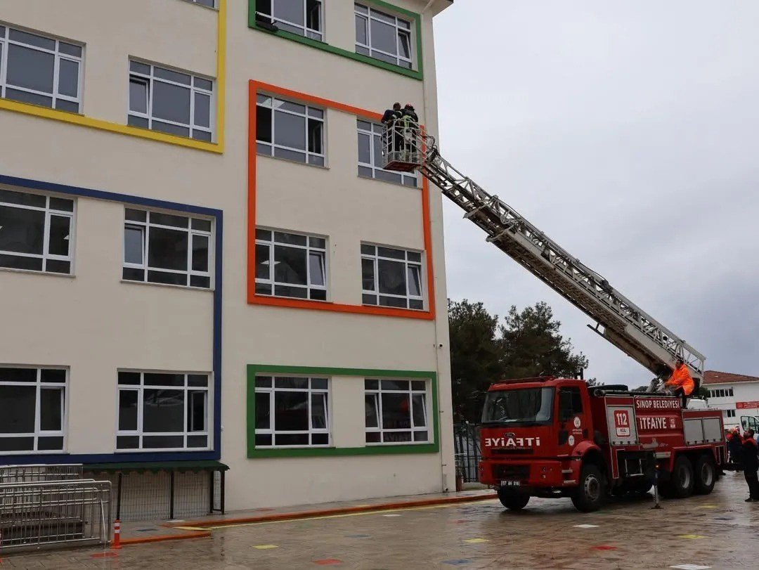 sinopta-ogrencilere-afet-bilinci-kazandirildi