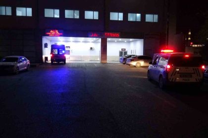 tabanca-ile-bacagindan-vurulan-sahis-hastaneye-kendi-imkanlariyla-gitti