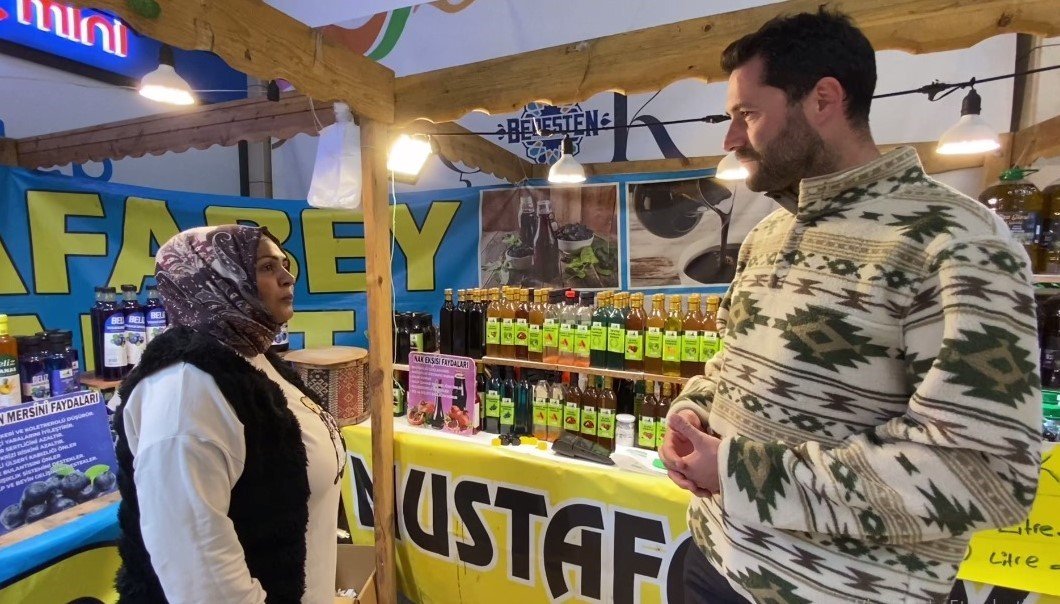 tavsanlida-yoresel-lezzetler-standi-ilgi-goruyor