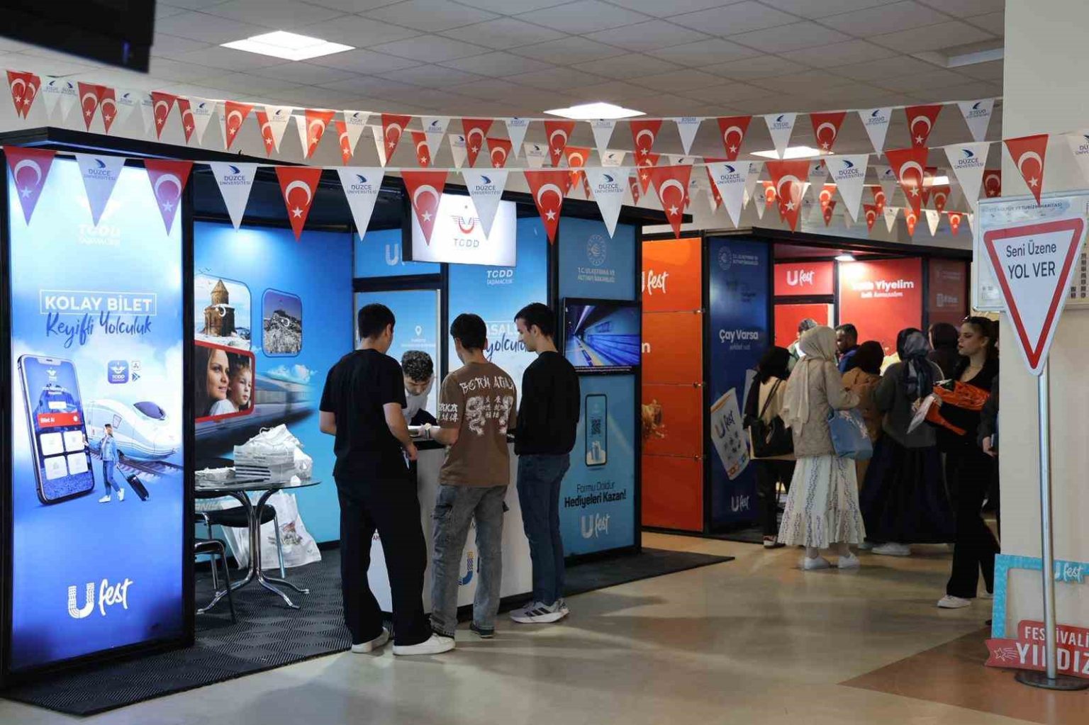 ufest-genclik-festivali-basladi