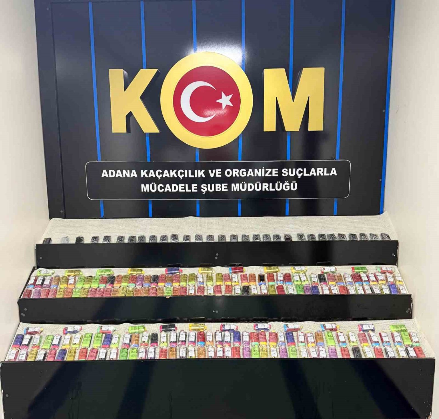 adanada-3-milyon-tl-degerinde-kacakcilik-operasyonu-telefonlar-sigaralar-ele-gecirildi