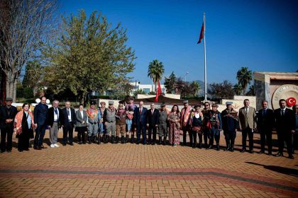 adude-gecmisten-gelecege-aydin-sempozyumu-basladi