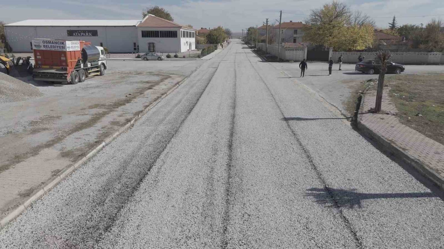 alacada-sokaklar-asfaltlaniyor-yillarin-kanal-sorunu-cozuluyor