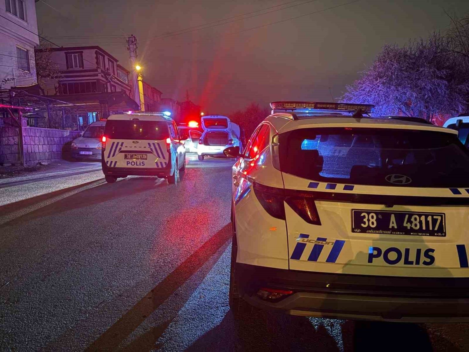 antalyadan-calinan-otomobil-kayseride-yakalandi-1-gozalti