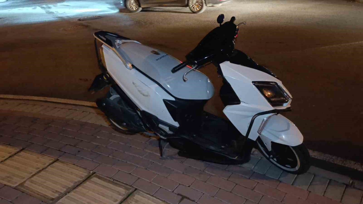 ayni-noktada-24-saat-arayla-2-kaza-yasandi-4-yarali