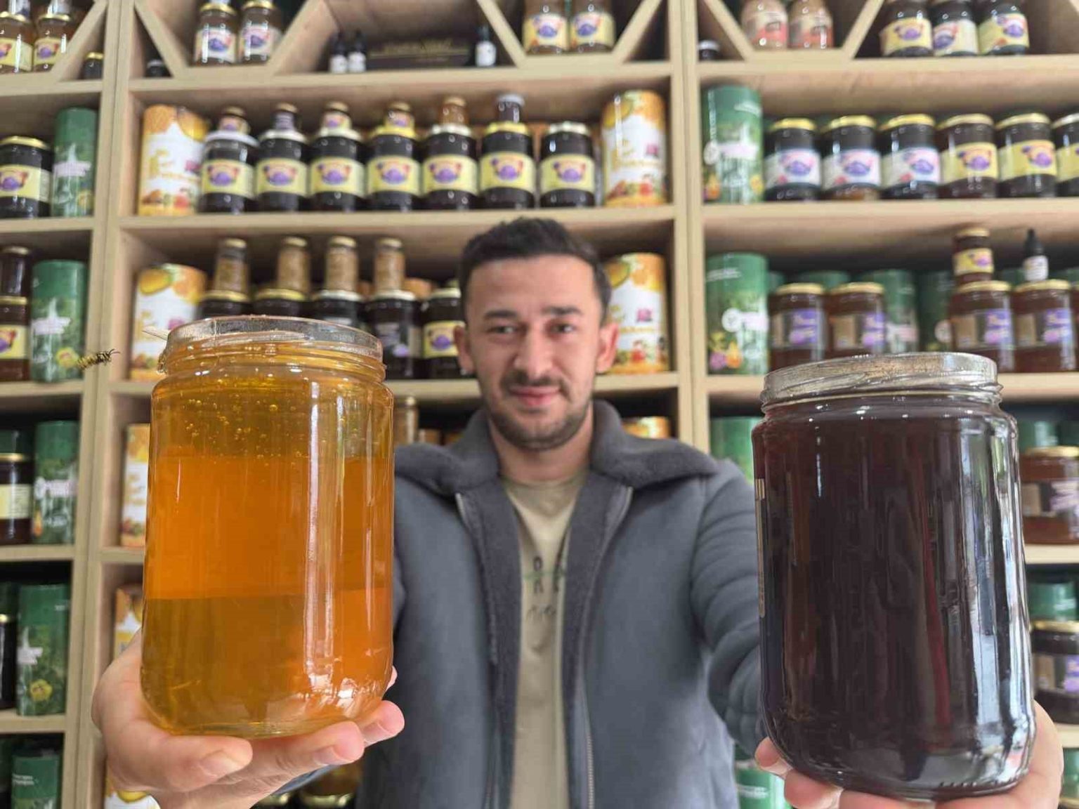 bal-ureticisi-uyardi-baliniz-kisin-donmuyorsa-sahtedir