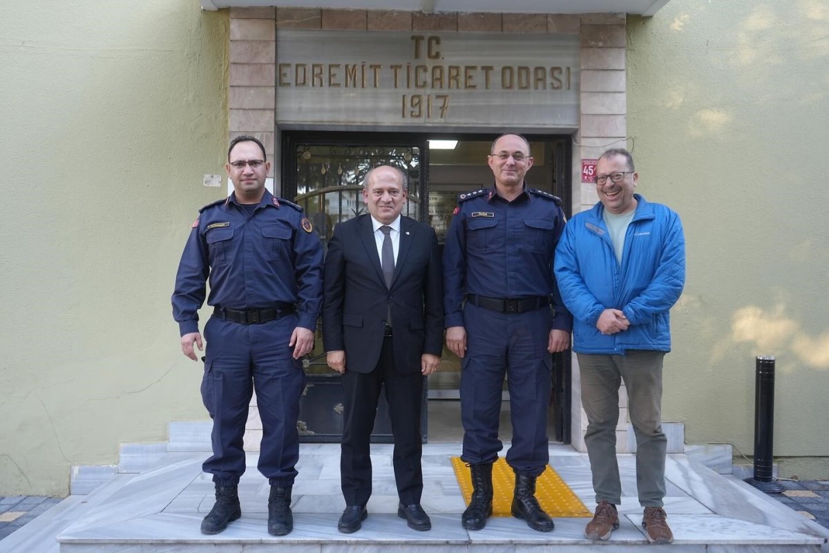 balikesir-il-jandarma-komutani-murat-ozerden-edremit-ticaret-odasina-ziyaret