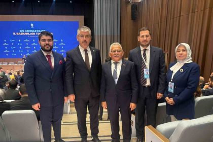 baskan-buyukkilic-ak-parti-175-genisletilmis-il-baskanlari-toplantisina-katildi