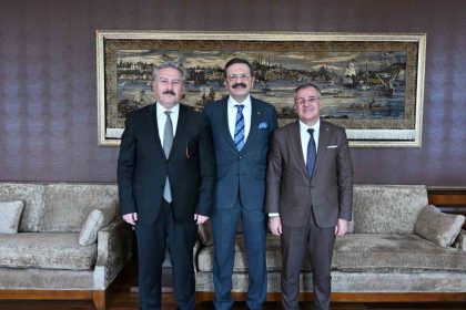 baskan-ozdogan-hacilarimiz-icin-temaslarimizi-surduruyoruz