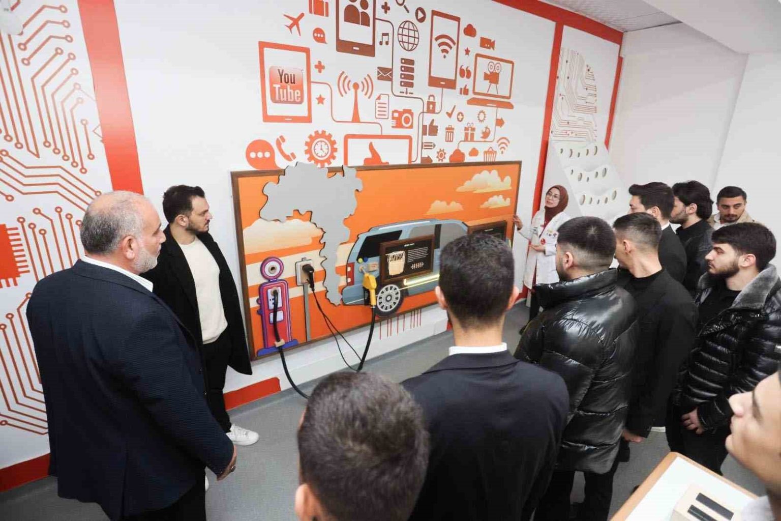 baskan-sandikci-gelecegin-teknoloji-yildizlarini-canikte-yetistiriyoruz