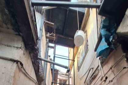 bina-disina-kurulan-yuk-asansoru-dustu-80-yasindaki-kadin-hayatini-kaybetti