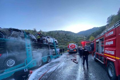 bozdoganda-arac-yuklu-tirda-yangin-araclar-kullanilamaz-hale-geldi