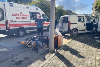 bursada-egitim-pistinde-feci-kaza-ehliyetsiz-genc-kuryeye-carpti